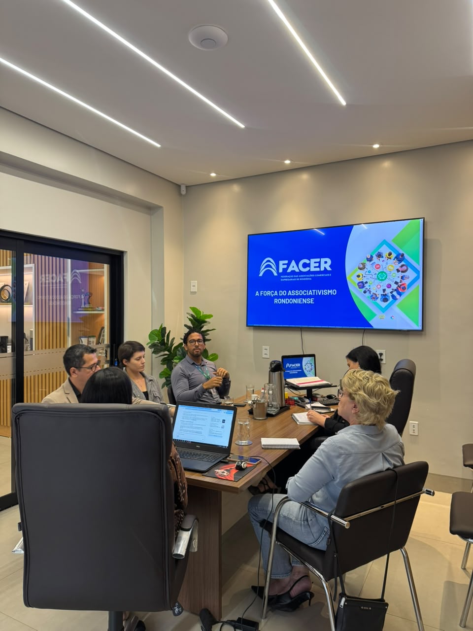 Visita institucional e diálogo sobre possíveis contribuições no âmbito do PROPAG – Programa de Pleno Pagamento de Dívidas dos Estados, com enfoque no Plano Juros por Educação.