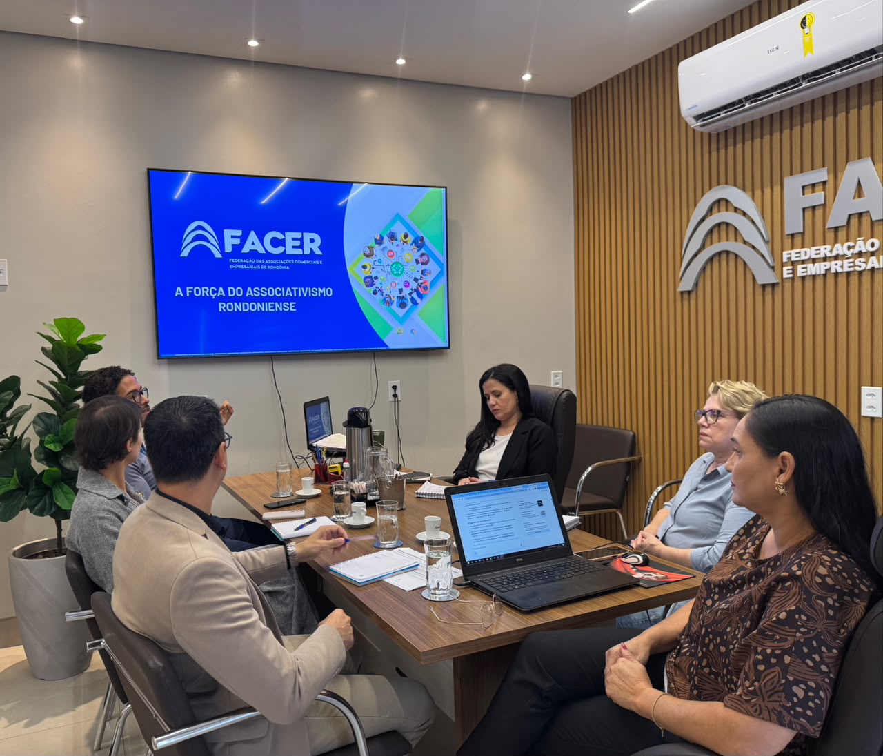 Visita institucional e diálogo sobre possíveis contribuições no âmbito do PROPAG – Programa de Pleno Pagamento de Dívidas dos Estados, com enfoque no Plano Juros por Educação.