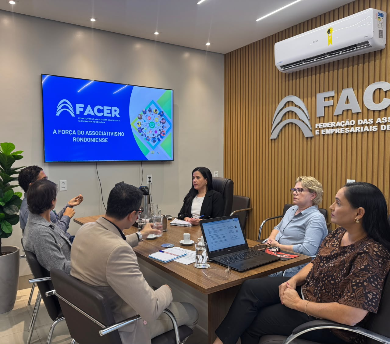 Visita institucional e diálogo sobre possíveis contribuições no âmbito do PROPAG – Programa de Pleno Pagamento de Dívidas dos Estados, com enfoque no Plano Juros por Educação.